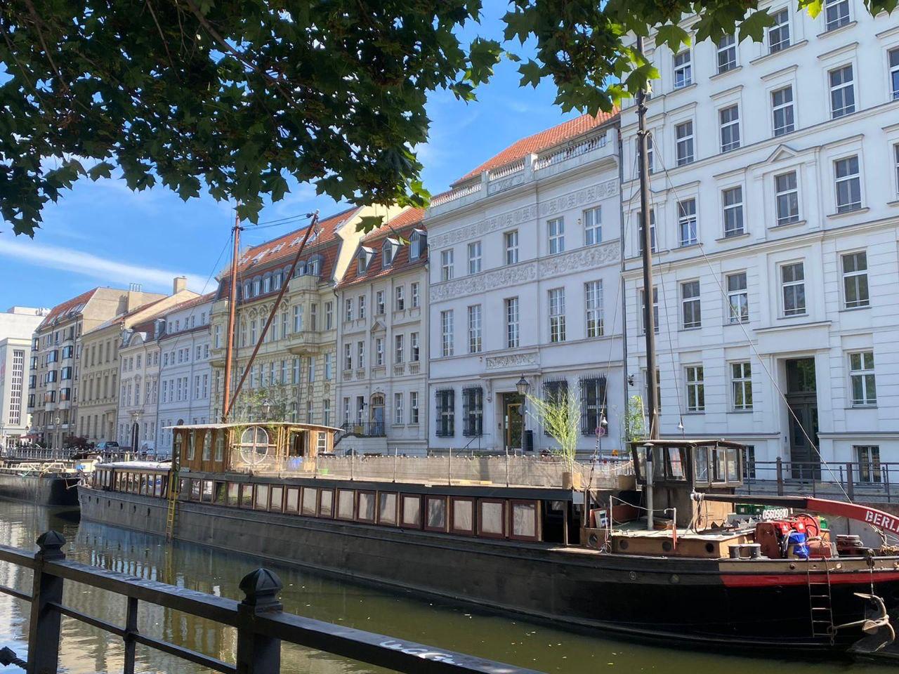 Hanseat workshop view (placeholder for 3D model)