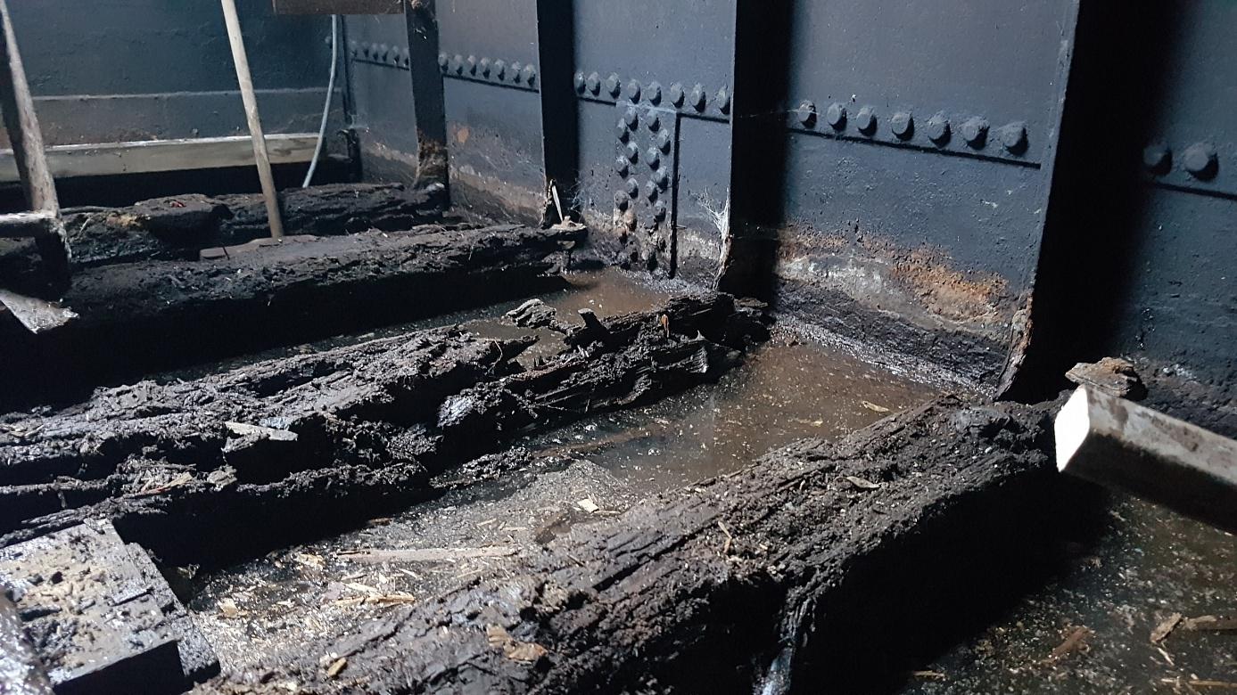 Build: removing damaged floor